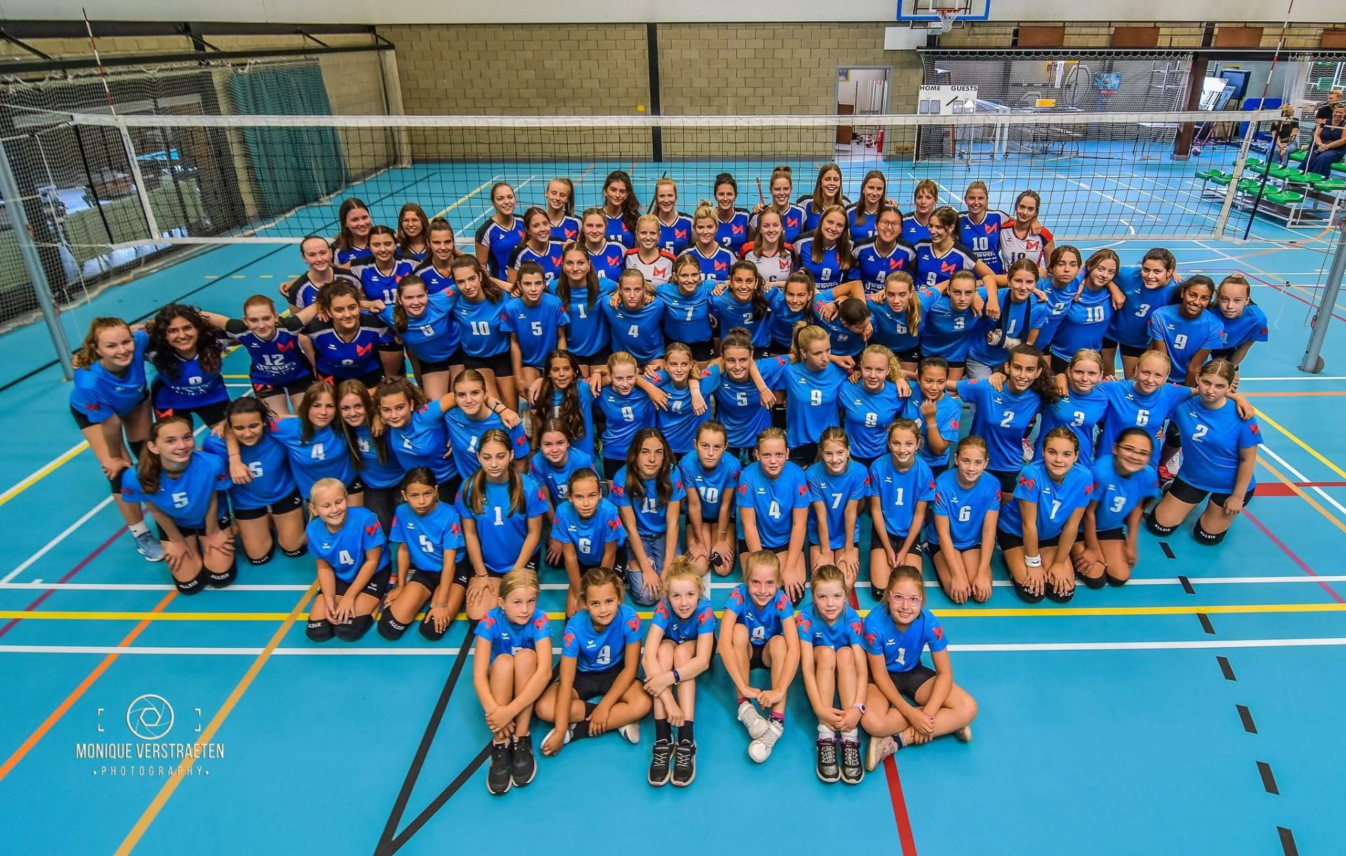 HVC Helchteren groepsfoto alle ploegen